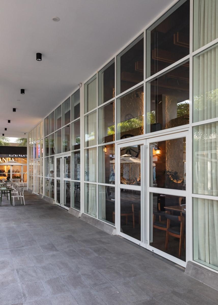 Moderna Plaza